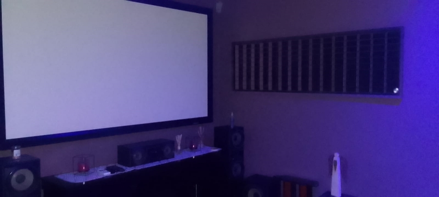 3 Bedroom Property for Sale in Geelhoutpark North West